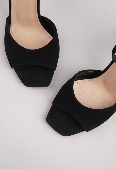 Босоножки на каблуке Mario Berluchi Босоножки на каблуке Mario Berluchi