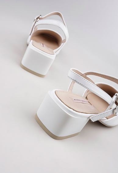 Туфли на низком каблуке Mario Berlucci Туфли на низком каблуке Mario Berlucci