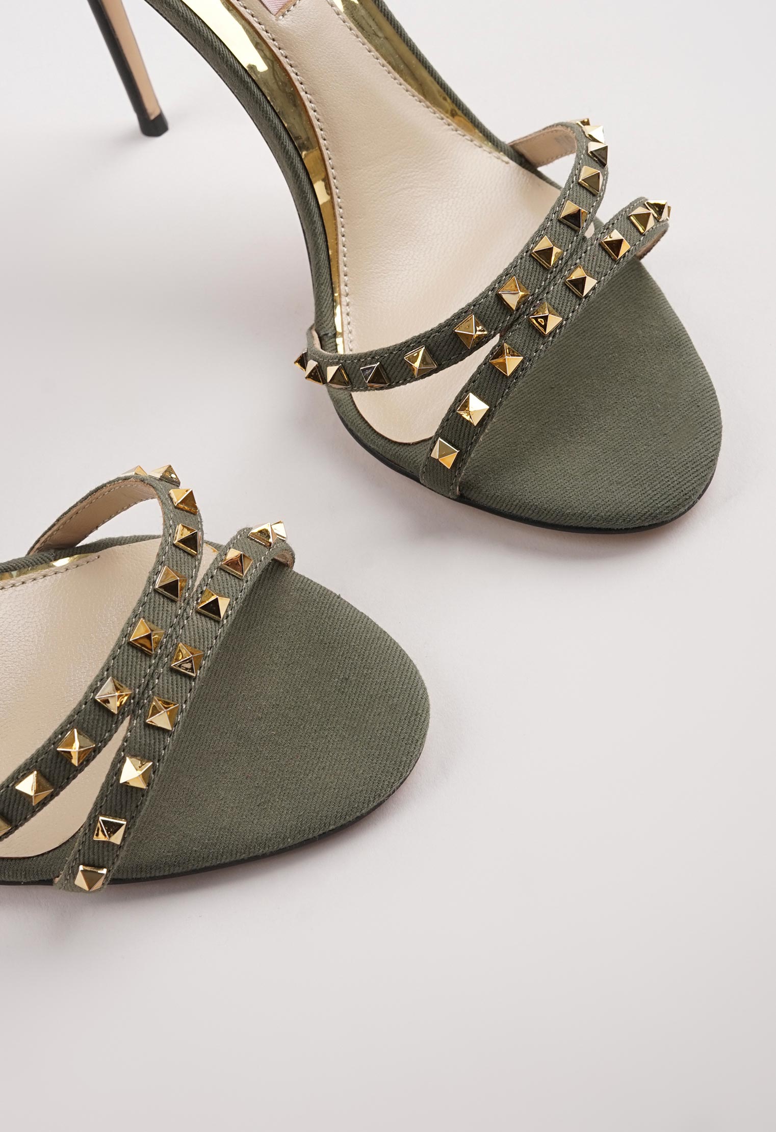 Босоножки на шпильке Mario Berlucci Босоножки на шпильке Mario Berlucci