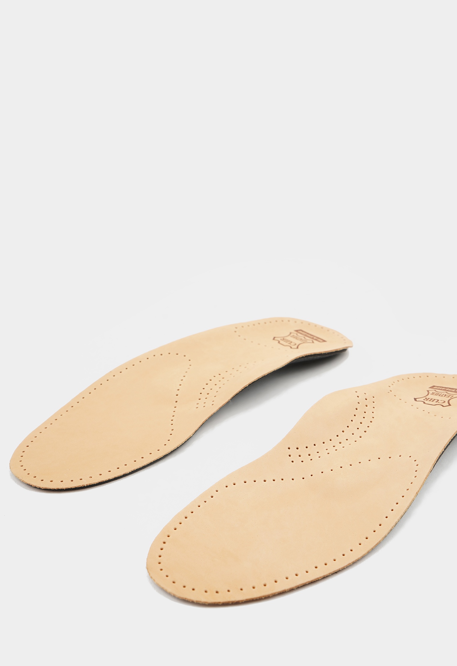 Стельки и вкладыши SAPHIR Стельки и вкладыши SAPHIR