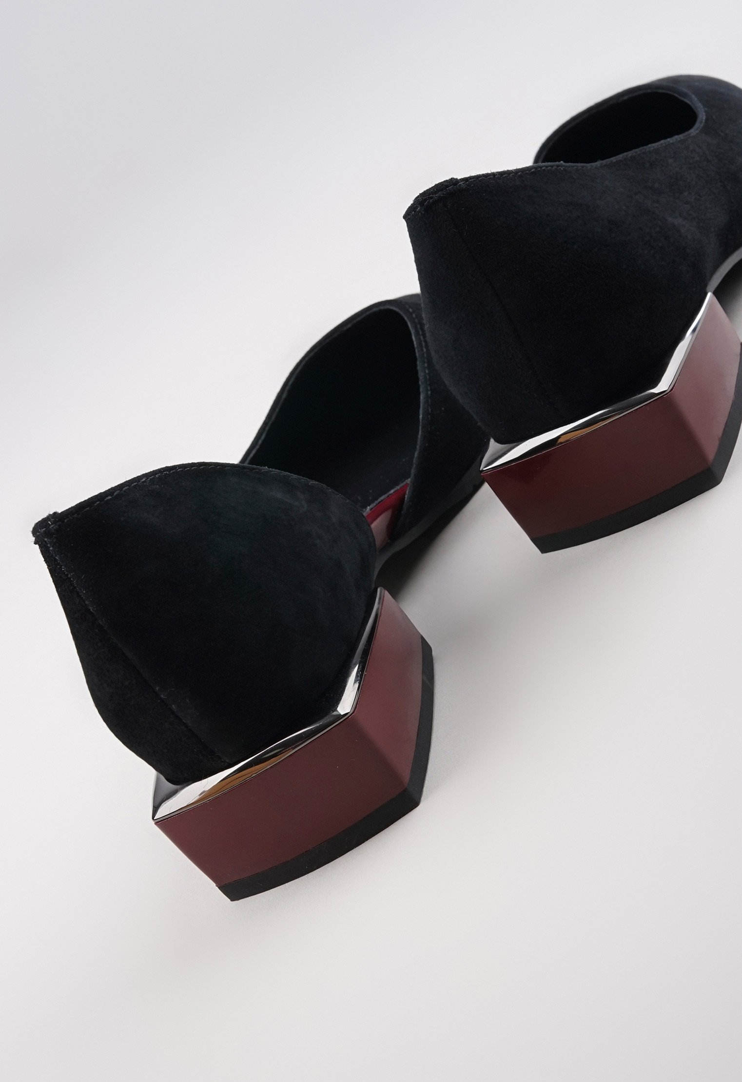 Туфли на низком каблуке Mario Berlucci Туфли на низком каблуке Mario Berlucci