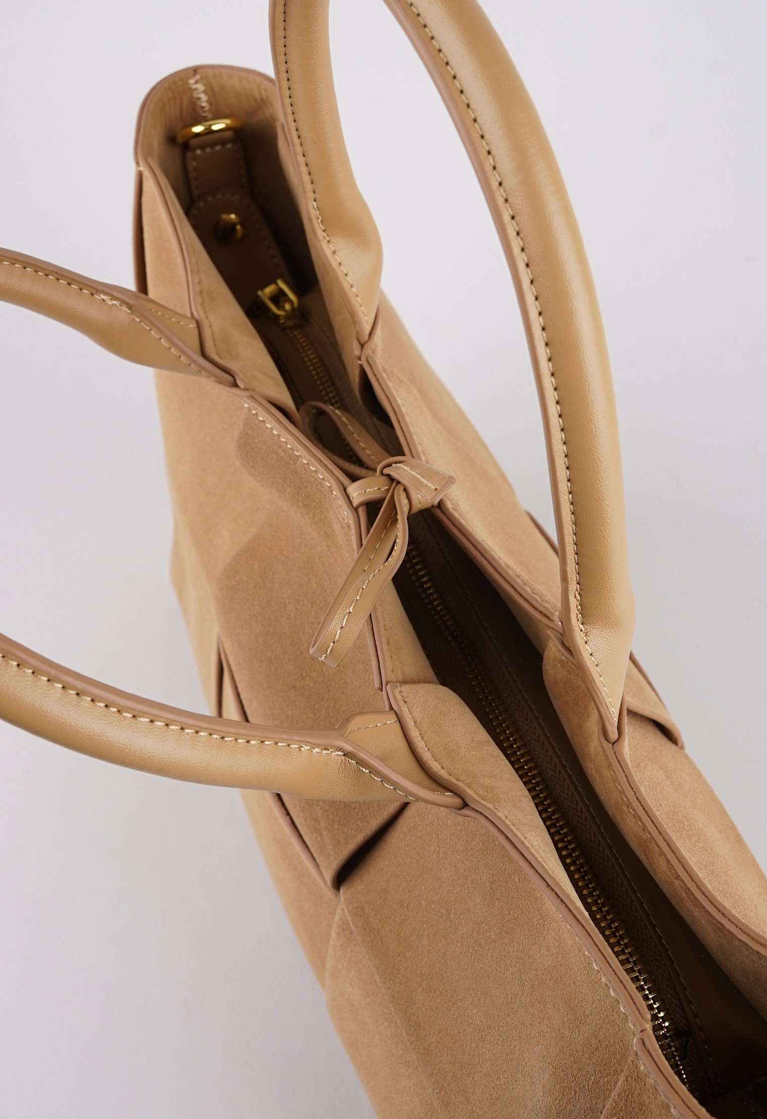 Сумки с ручками Mario Berlucci Сумки с ручками Mario Berlucci