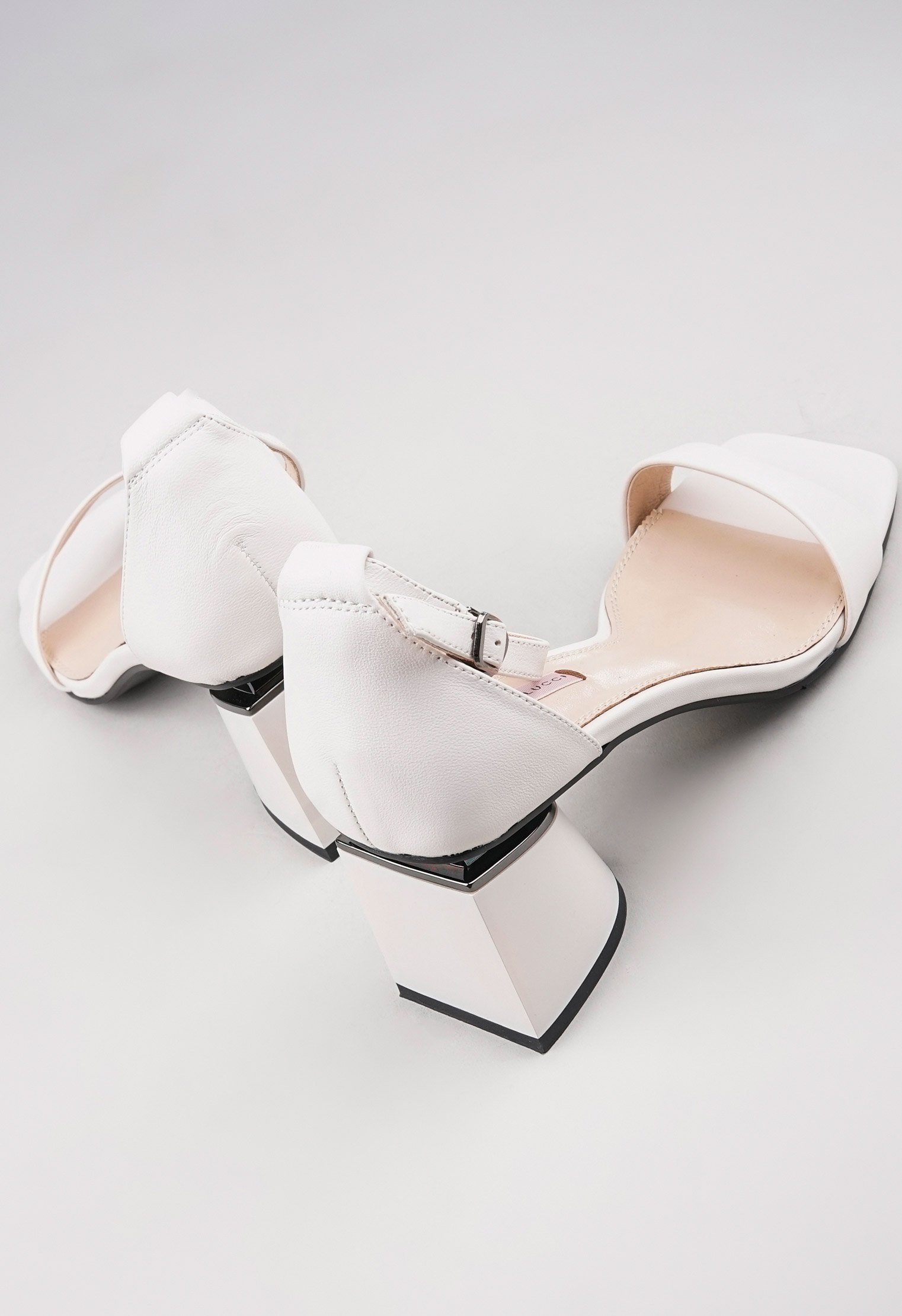 Босоножки на каблуке Mario Berlucci Босоножки на каблуке Mario Berlucci