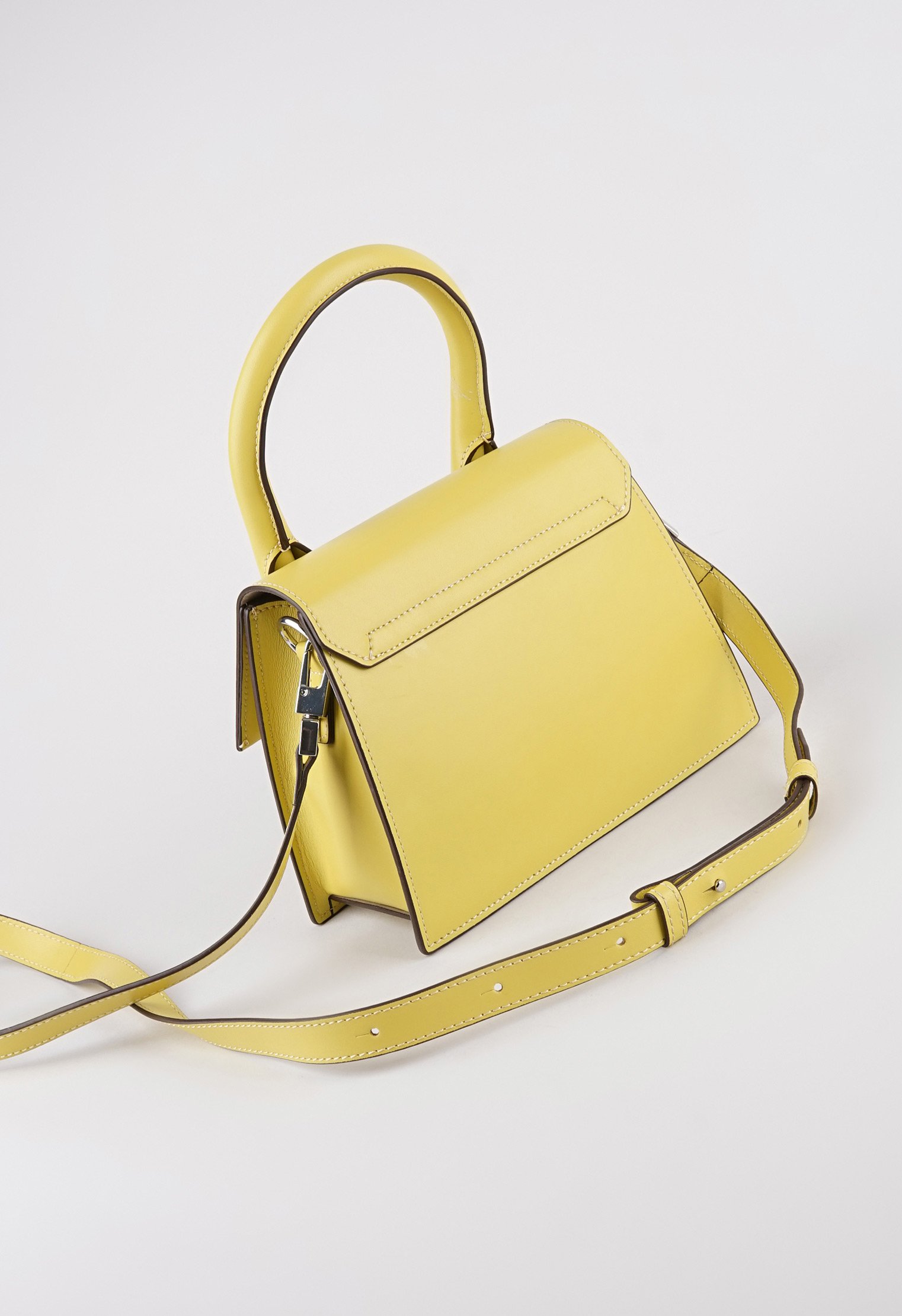 Сумки с ручками Mario Berlucci Сумки с ручками Mario Berlucci