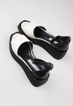 Босоножки на танкетке Mario Berluchi Босоножки на танкетке Mario Berluchi