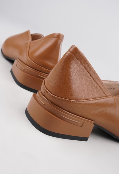 Туфли на низком каблуке Mario Berlucci Туфли на низком каблуке Mario Berlucci