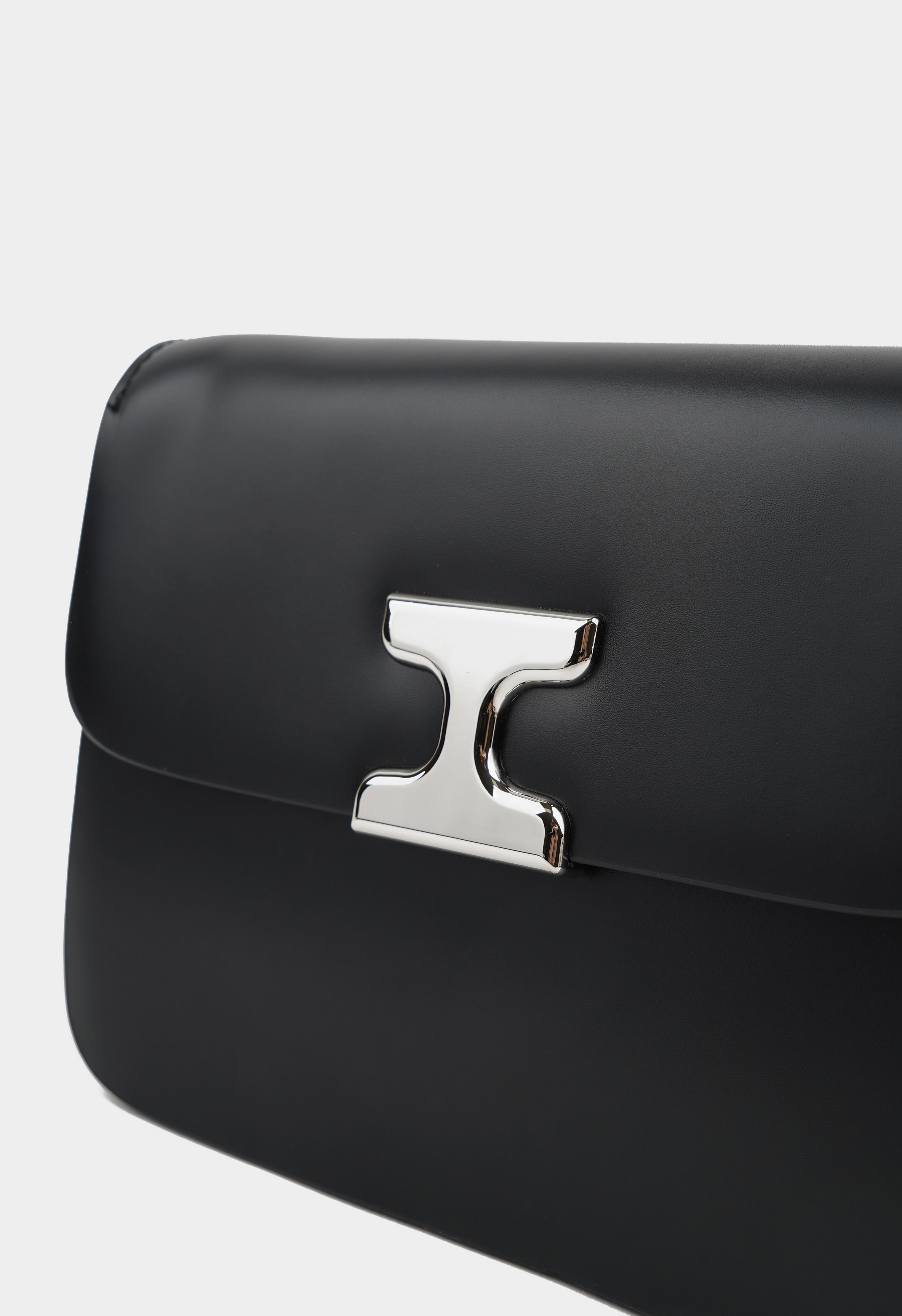 Клатчи Mario Berlucci Клатчи Mario Berlucci