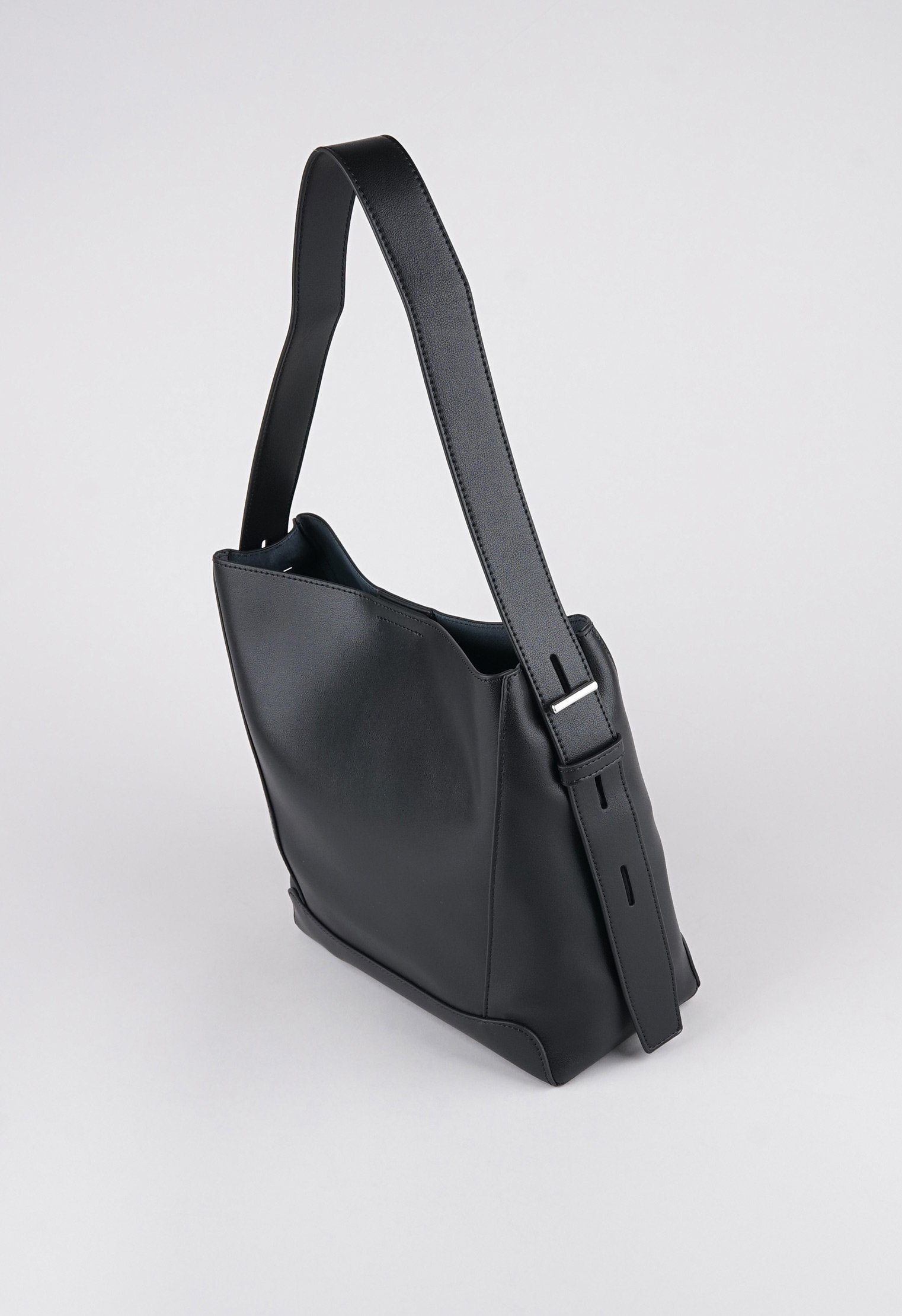 Сумки с ручками Mario Berlucci Сумки с ручками Mario Berlucci