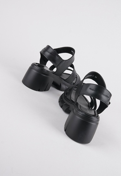 Босоножки на каблуке Mario Berlucci Босоножки на каблуке Mario Berlucci