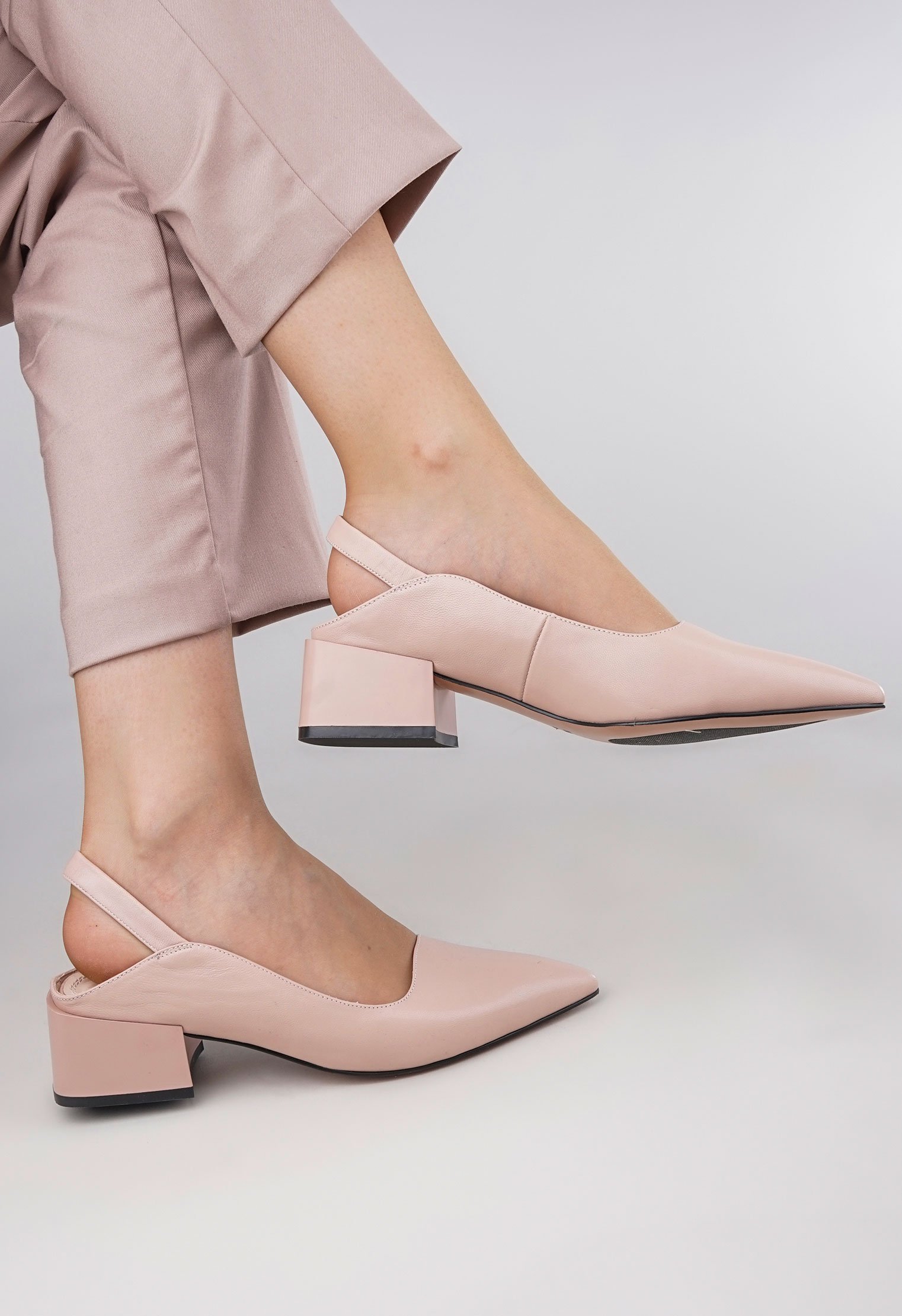 Туфли на низком каблуке Mario Berlucci Туфли на низком каблуке Mario Berlucci