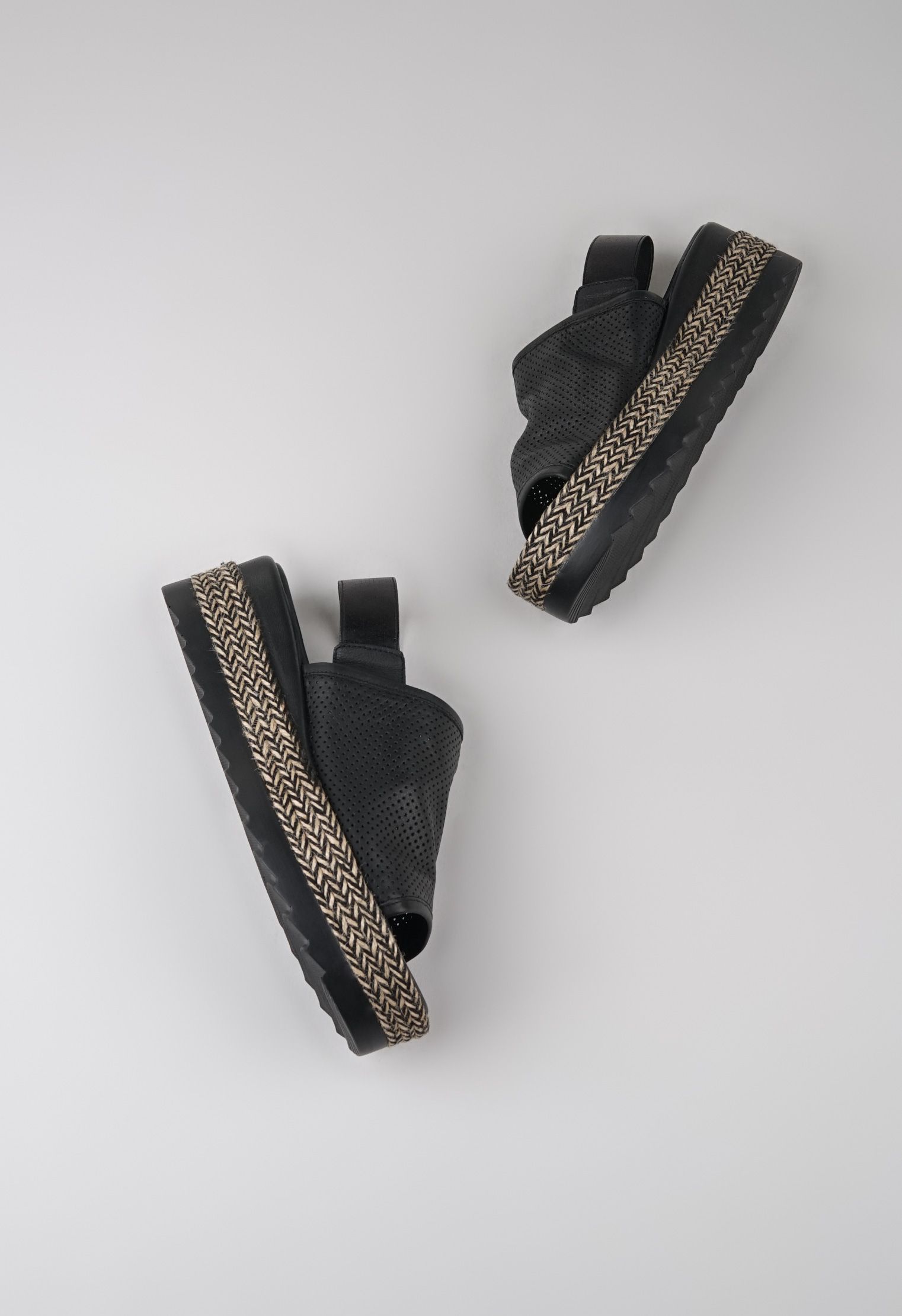 Босоножки на платформе Mario Berluchi Босоножки на платформе Mario Berluchi