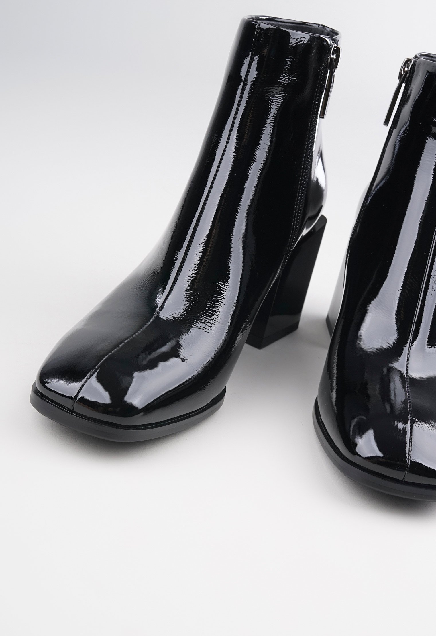 Ботильоны Mario Berlucci Ботильоны Mario Berlucci