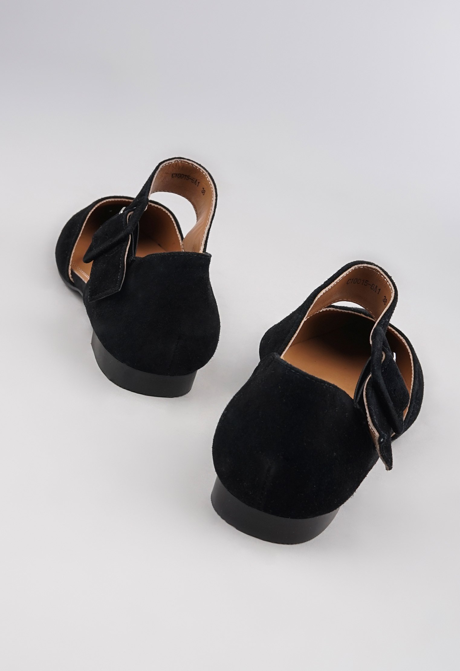 Туфли на низком каблуке Mario Berlucci Туфли на низком каблуке Mario Berlucci