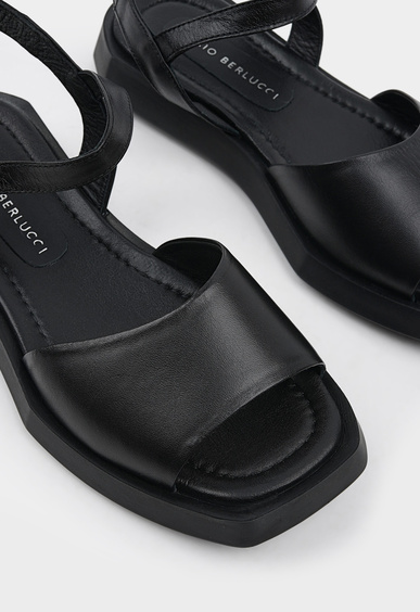 Сандалии Mario Berlucci Сандалии Mario Berlucci