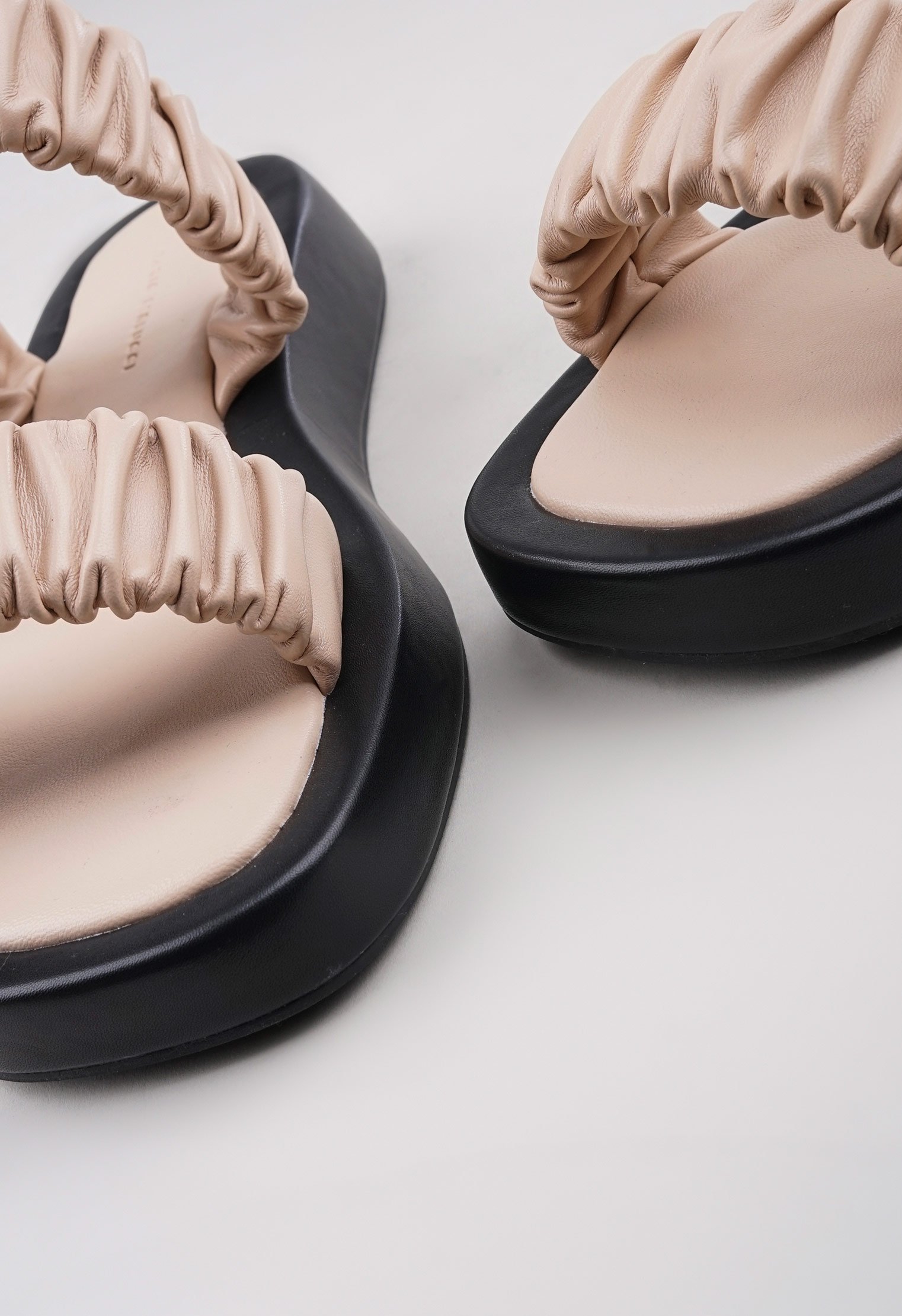 Пантолеты Mario Berlucci Пантолеты Mario Berlucci