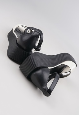 Босоножки на танкетке Mario Berluchi Босоножки на танкетке Mario Berluchi