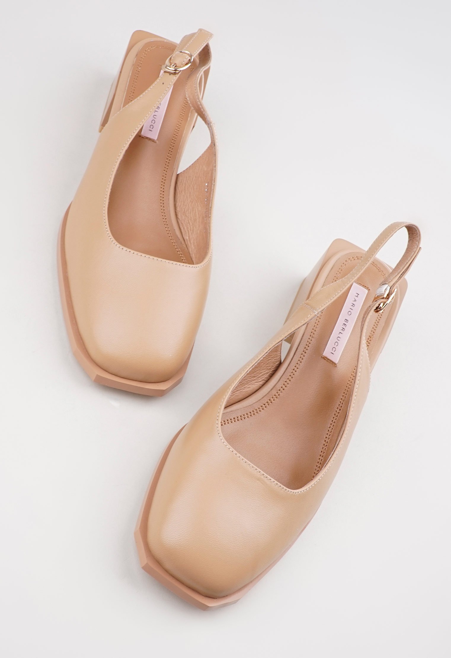 Туфли на низком каблуке Mario Berlucci Туфли на низком каблуке Mario Berlucci