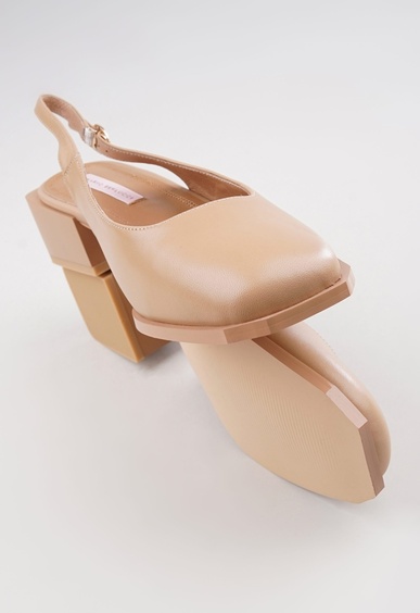 Туфли на низком каблуке Mario Berlucci Туфли на низком каблуке Mario Berlucci