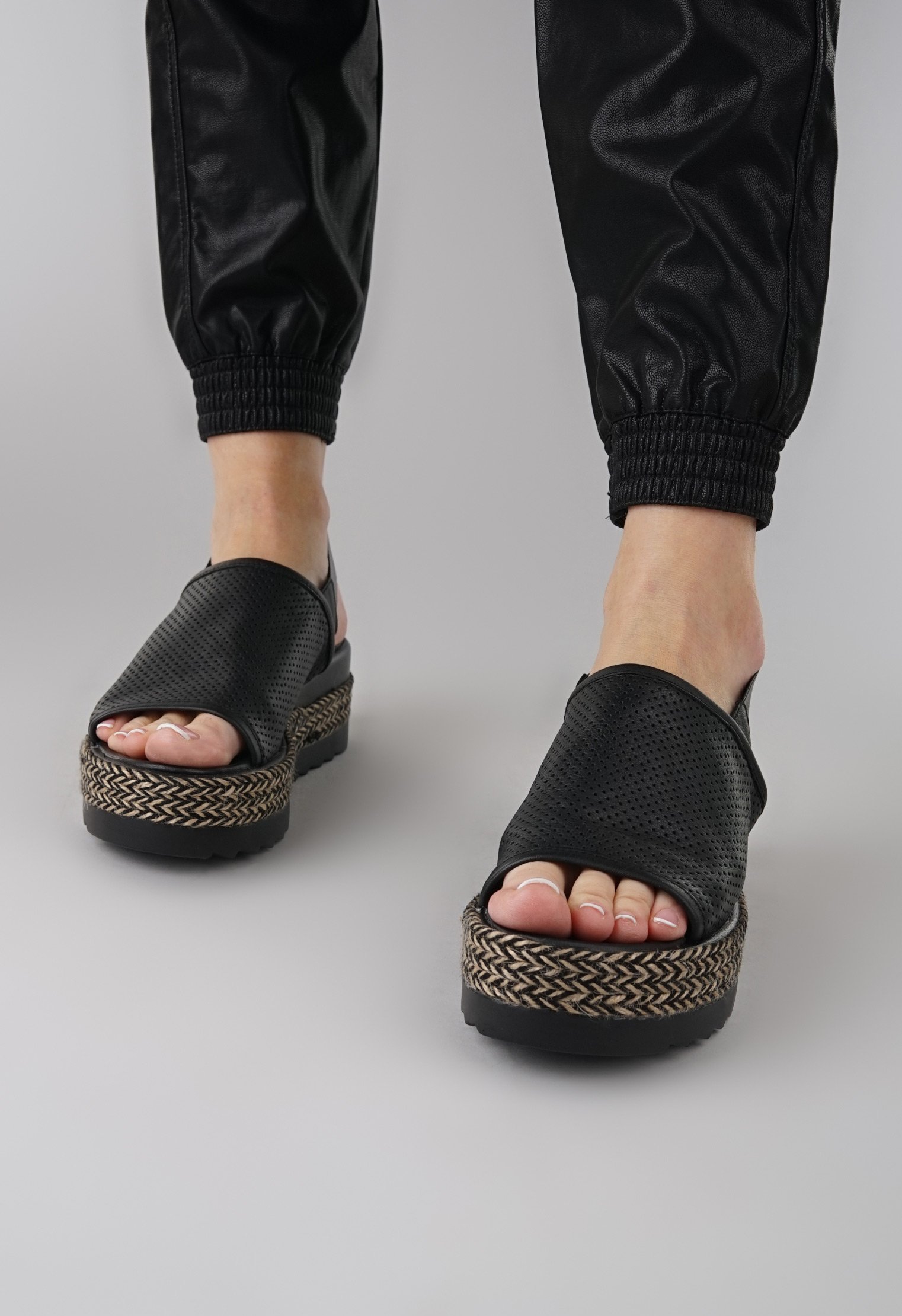 Босоножки на платформе Mario Berluchi Босоножки на платформе Mario Berluchi