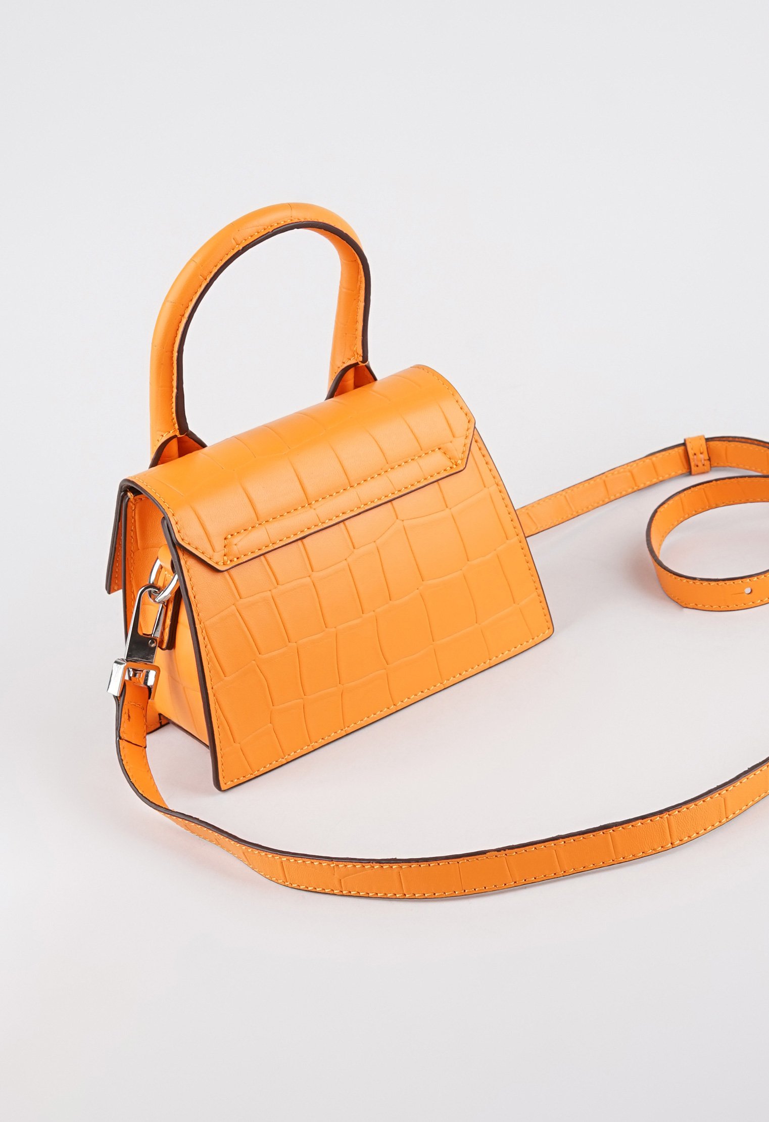 Сумки с ручками Mario Berlucci Сумки с ручками Mario Berlucci