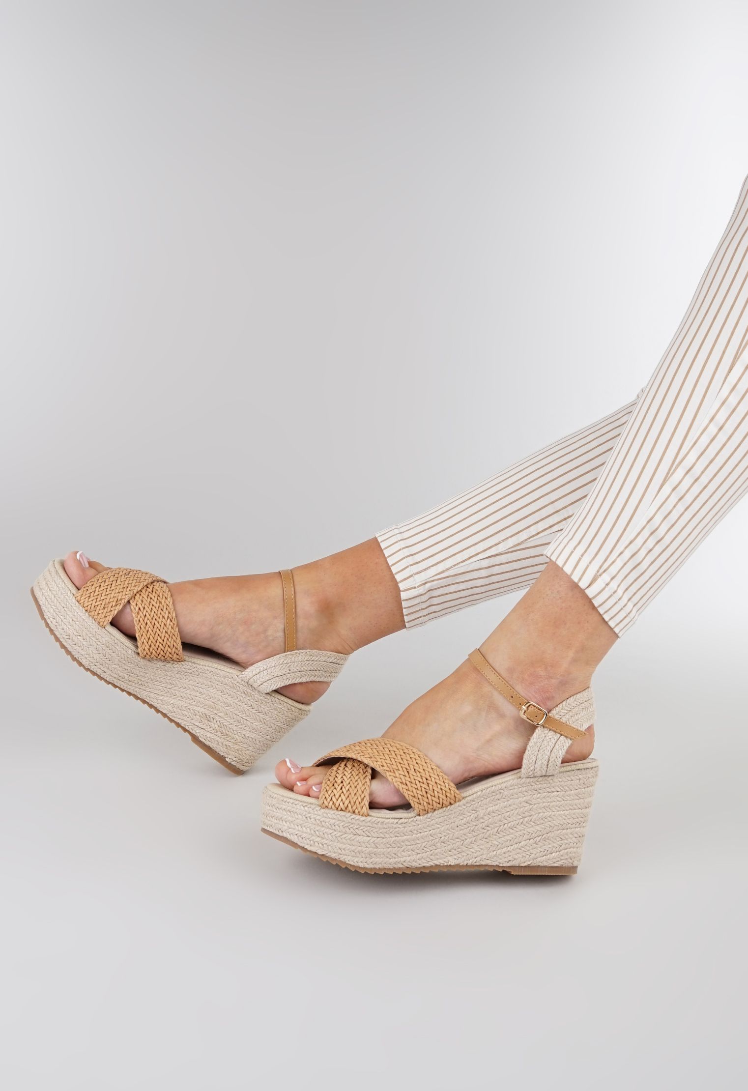 Босоножки на танкетке Mario Berlucci Босоножки на танкетке Mario Berlucci