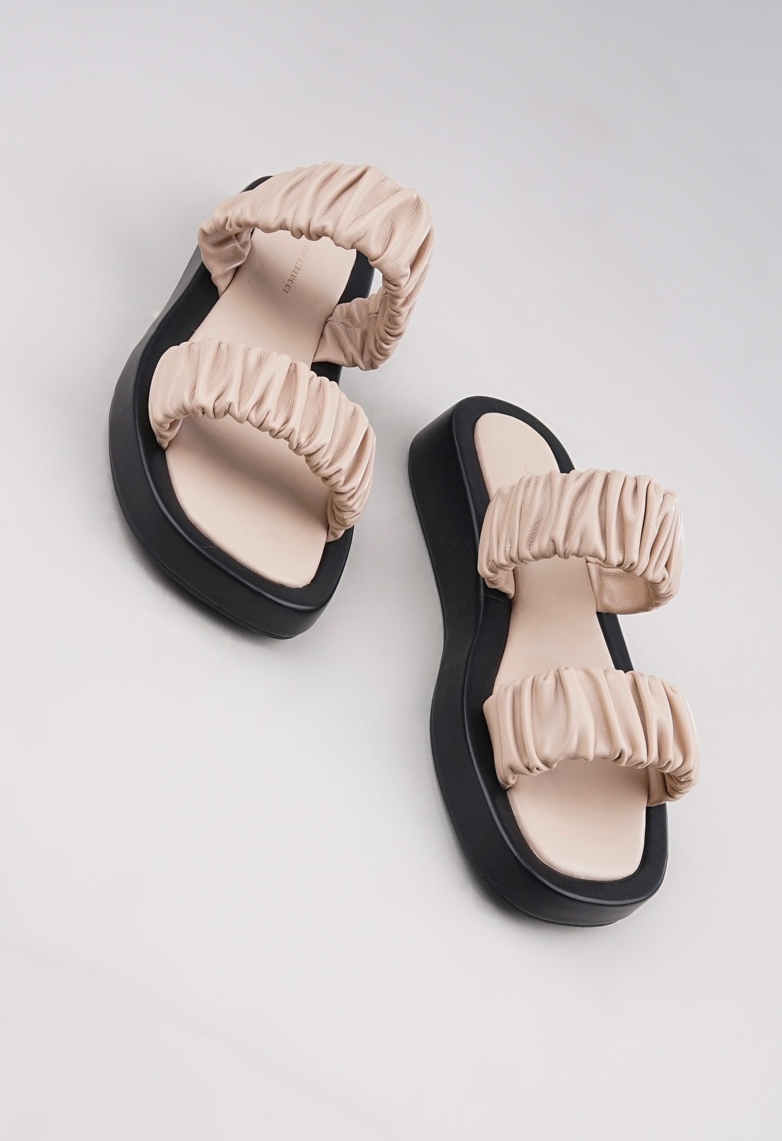 Пантолеты Mario Berlucci Пантолеты Mario Berlucci