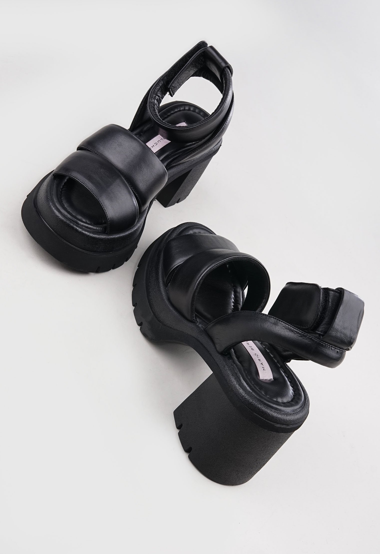 Босоножки на каблуке Mario Berluchi Босоножки на каблуке Mario Berluchi