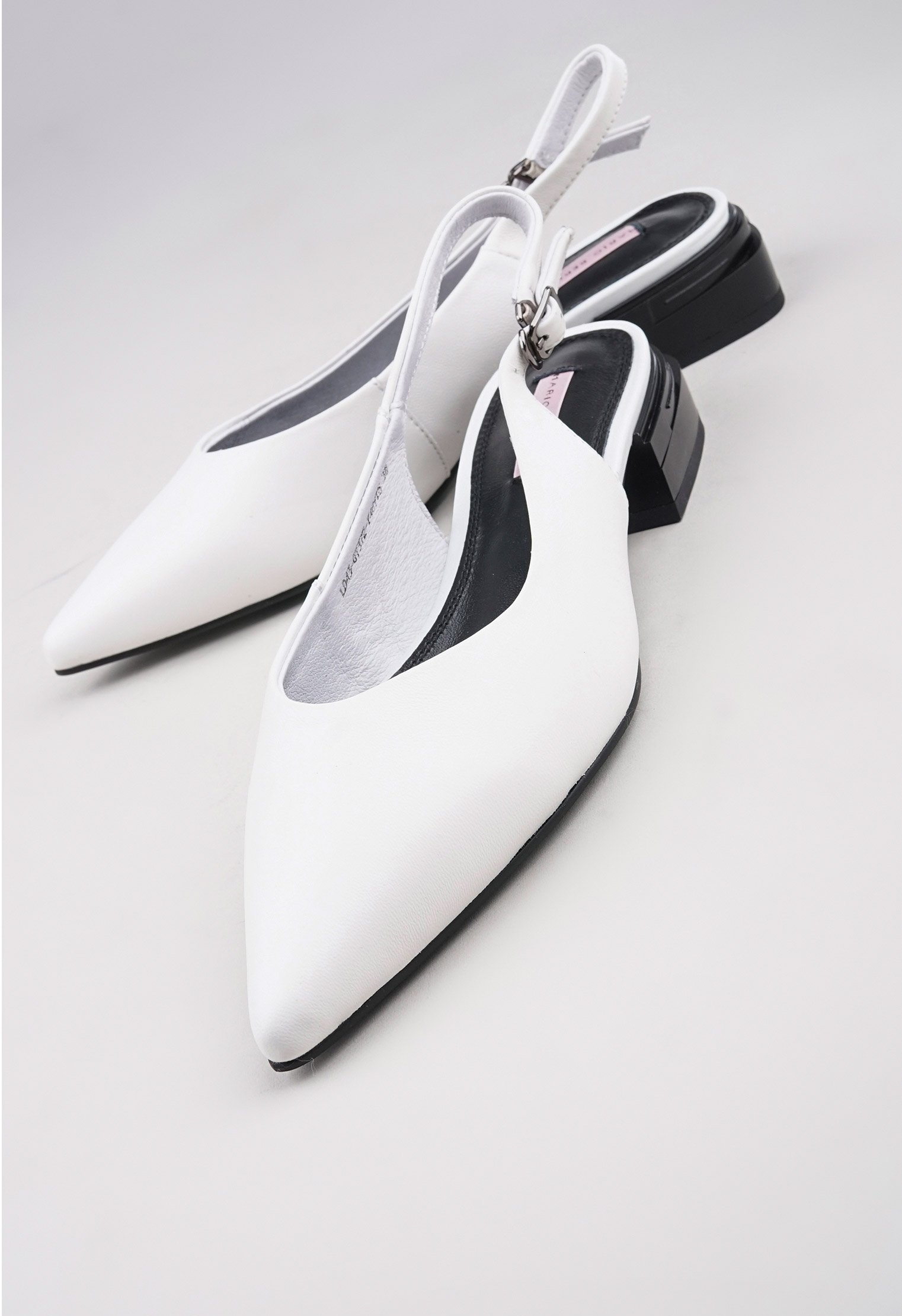 Туфли на низком каблуке Mario Berlucci Туфли на низком каблуке Mario Berlucci