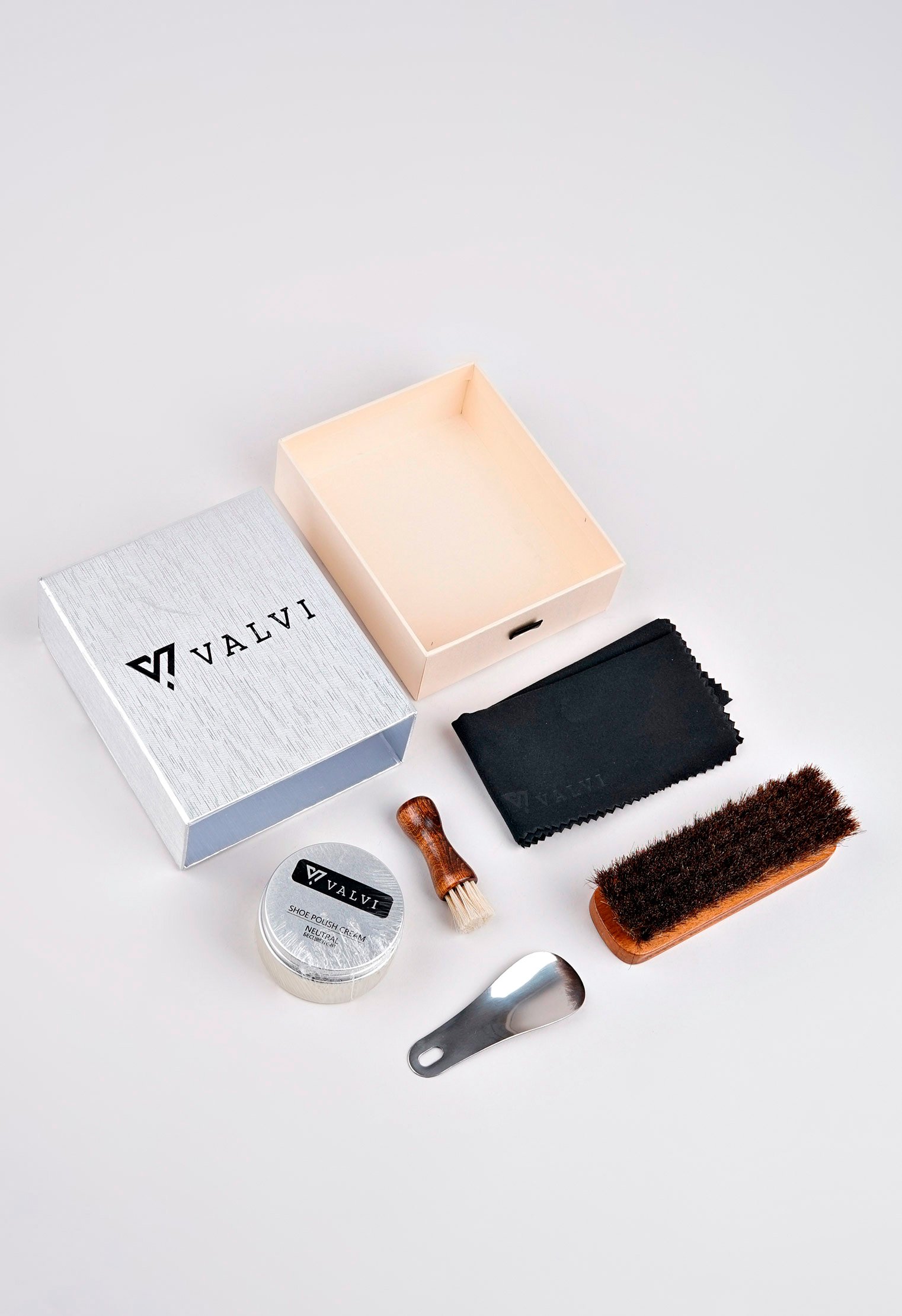 Наборы по уходу за обувью 20-1606 VALVI - Набор в картонной упаковке + пакет набор по уходу за обувью silver case
