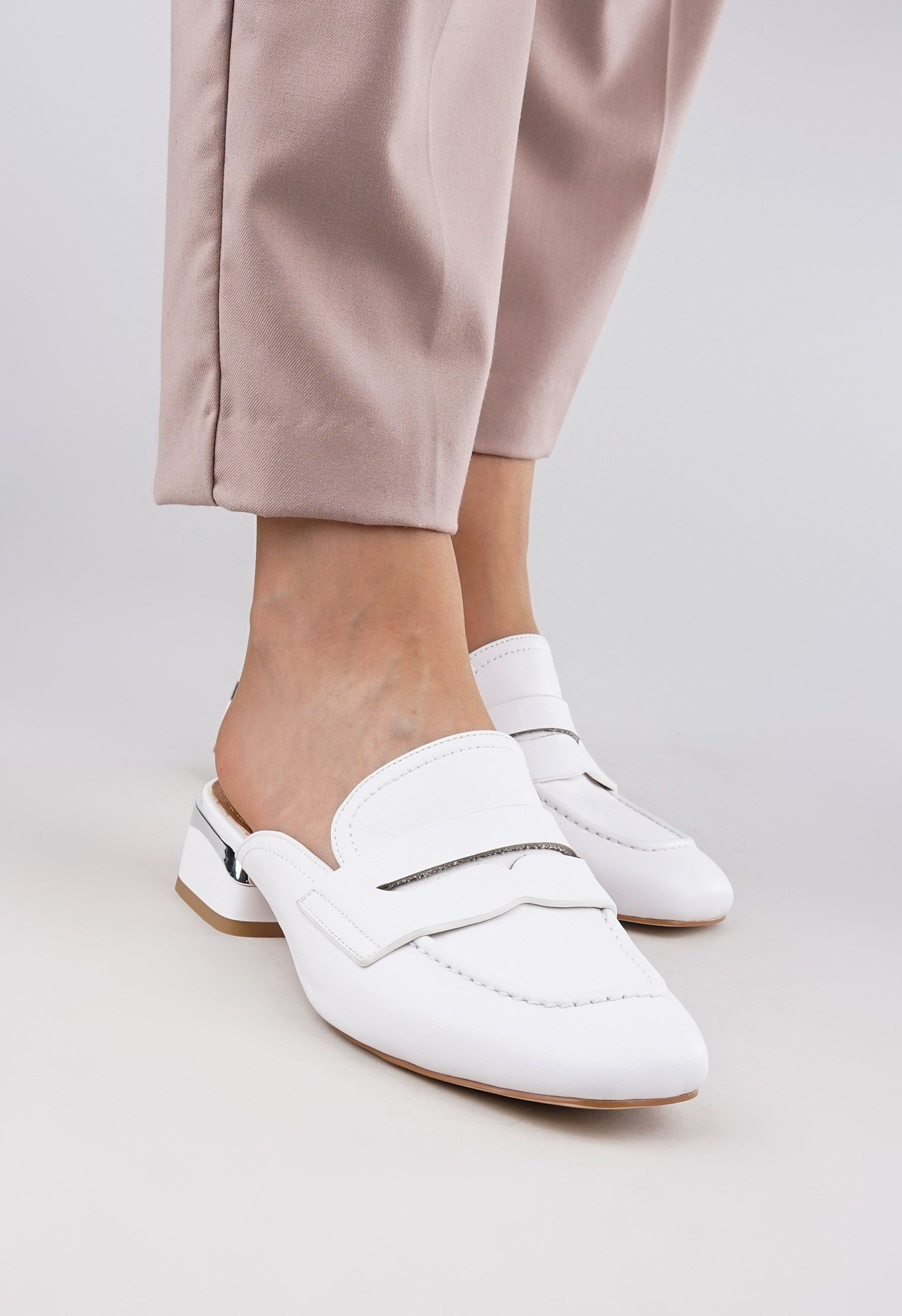 Туфли на низком каблуке Mario Berlucci Туфли на низком каблуке Mario Berlucci