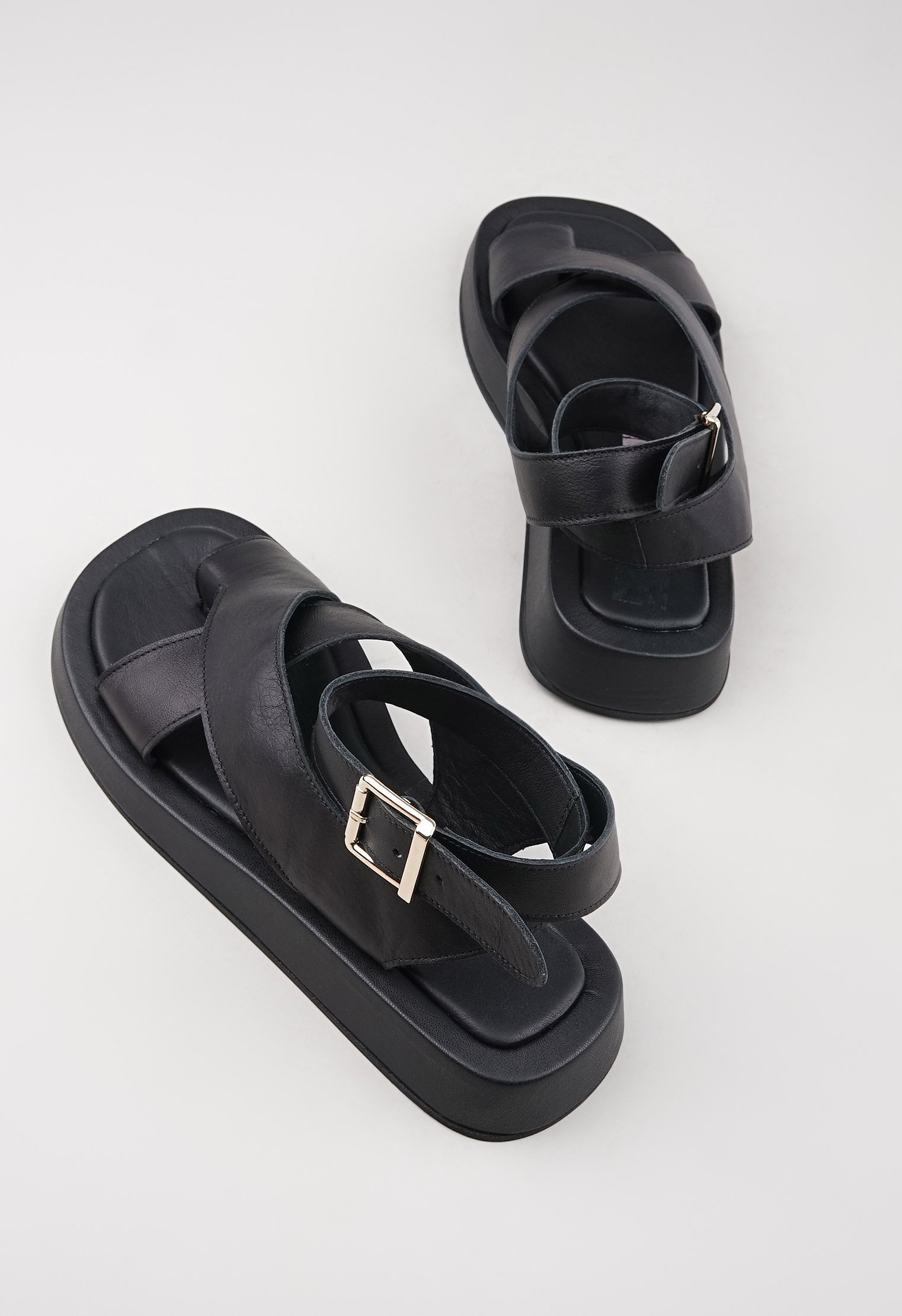 Сандалии Mario Berluchi Сандалии Mario Berluchi