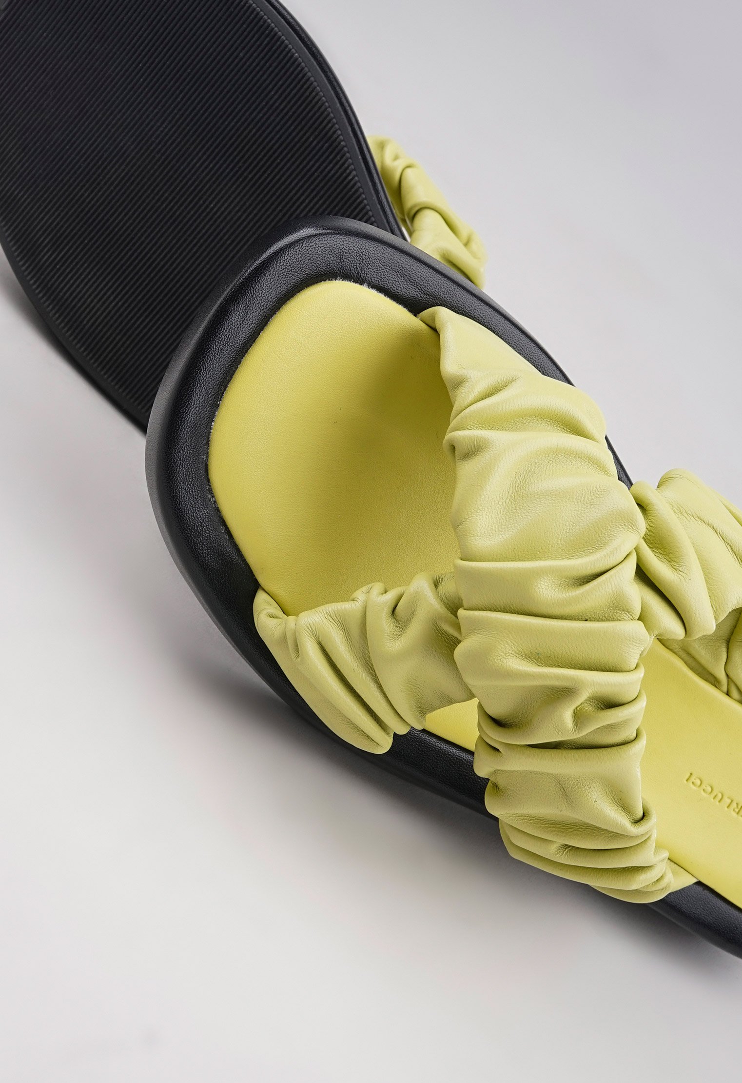 Пантолеты Mario Berlucci Пантолеты Mario Berlucci