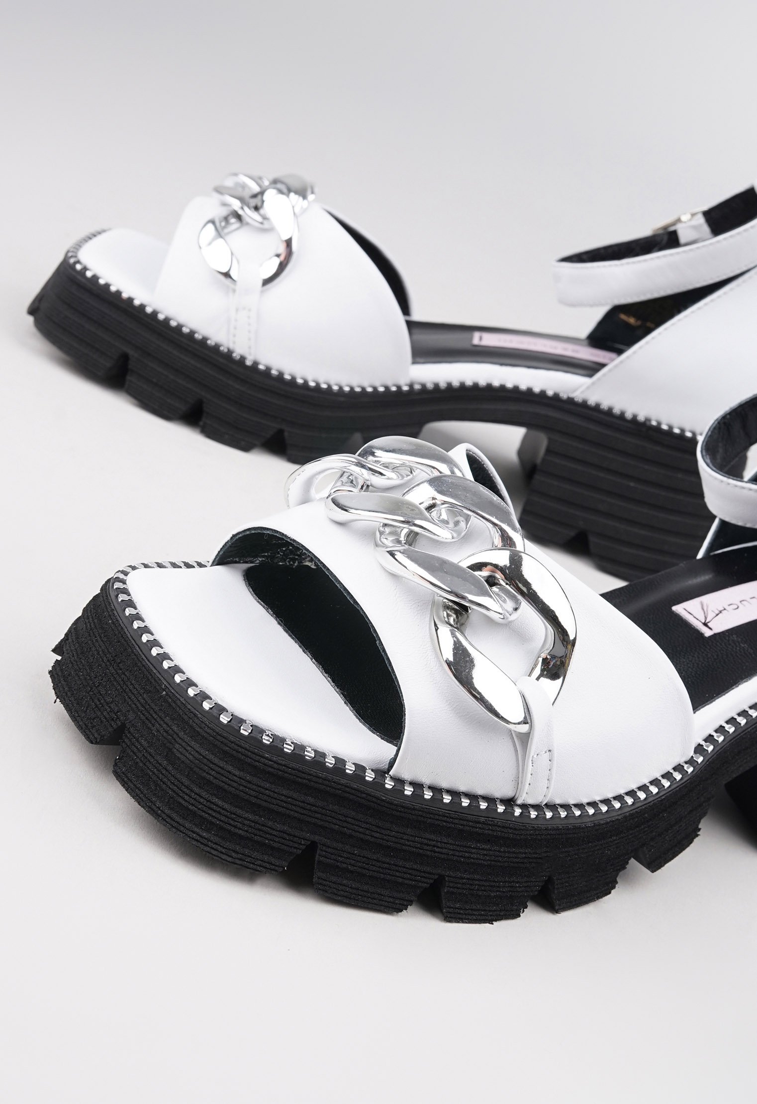 Босоножки на каблуке Mario Berluchi Босоножки на каблуке Mario Berluchi