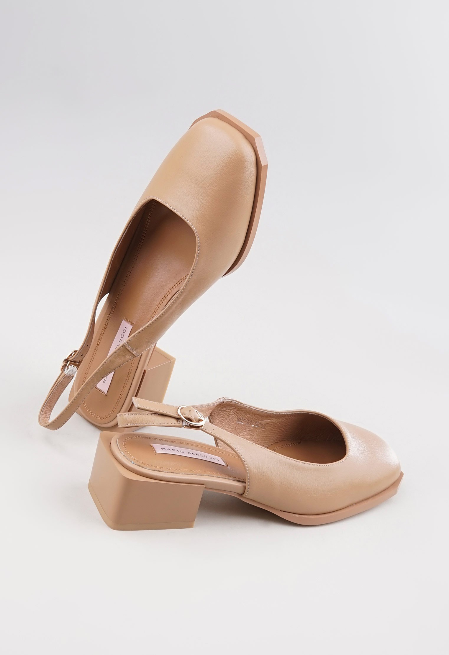 Туфли на низком каблуке Mario Berlucci Туфли на низком каблуке Mario Berlucci