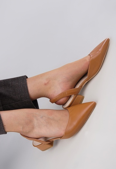 Туфли на низком каблуке Mario Berlucci Туфли на низком каблуке Mario Berlucci