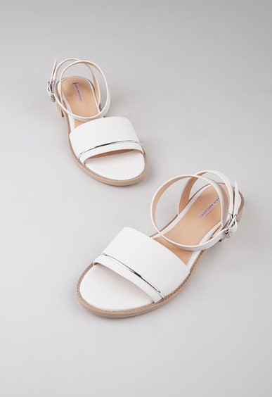 Босоножки на низком каблуке Mario Berlucci Босоножки на низком каблуке Mario Berlucci