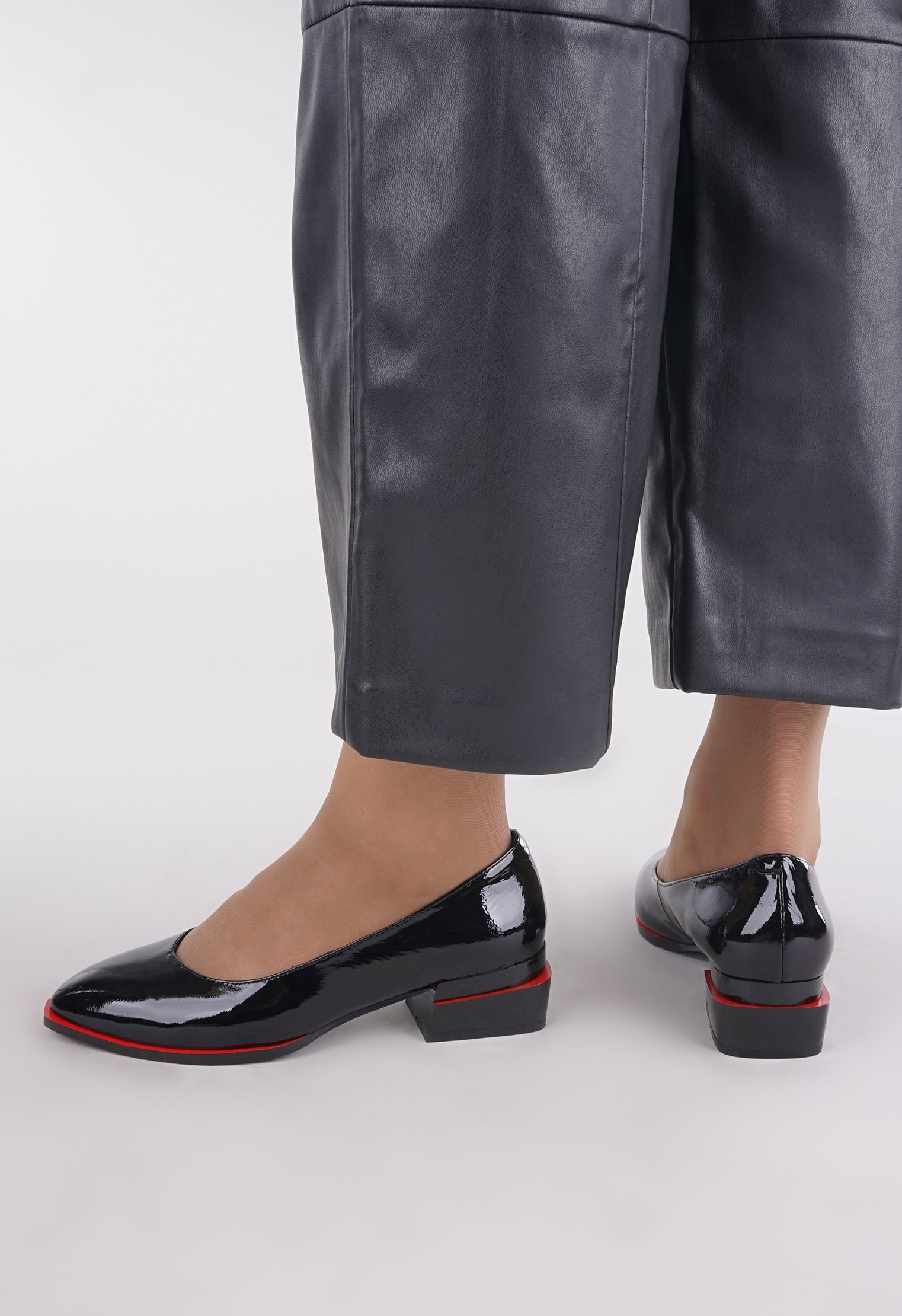 Туфли на низком каблуке Mario Berlucci Туфли на низком каблуке Mario Berlucci