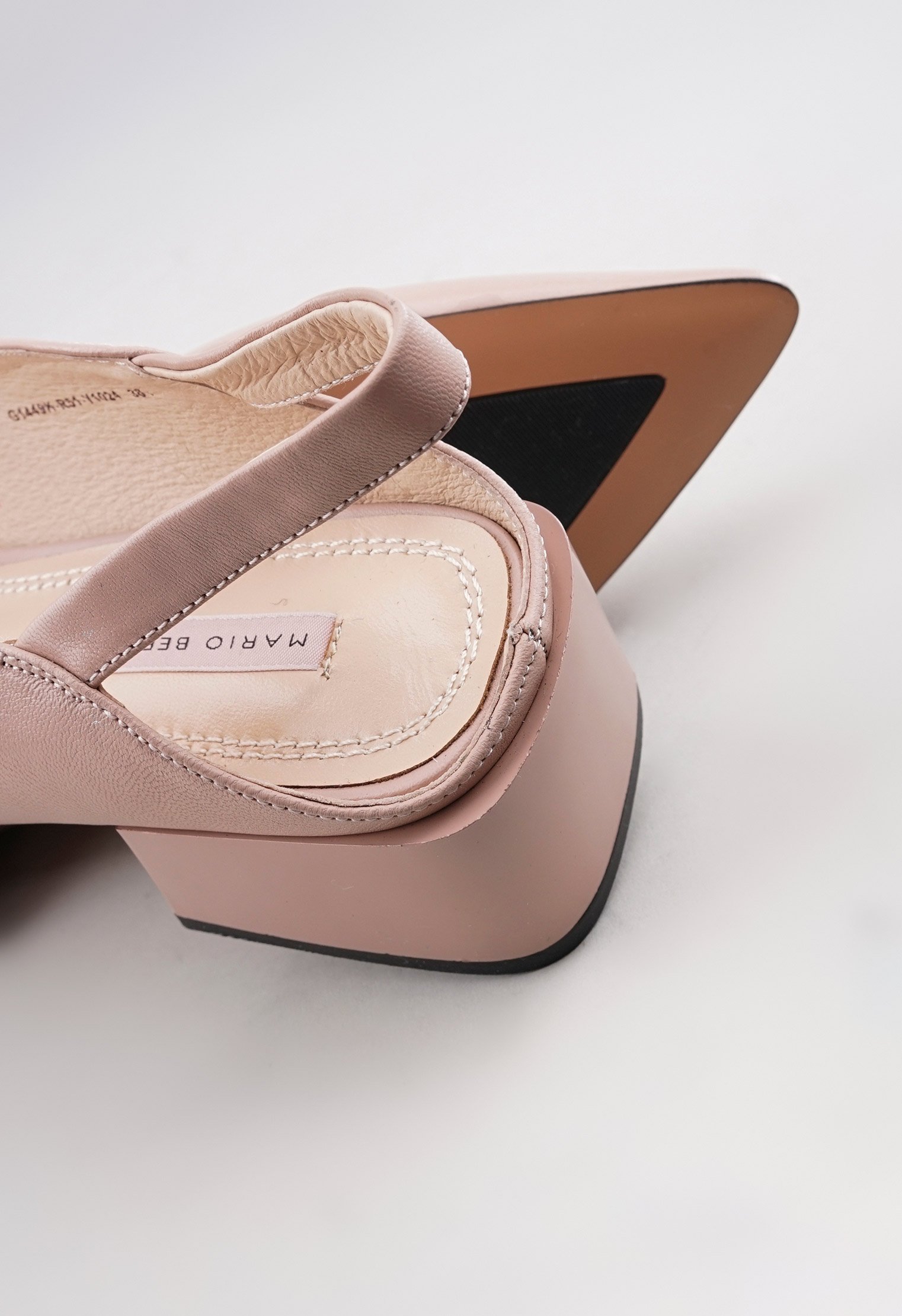 Туфли на низком каблуке Mario Berlucci Туфли на низком каблуке Mario Berlucci