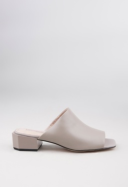 Босоножки на низком каблуке Mario Berlucci Босоножки на низком каблуке Mario Berlucci