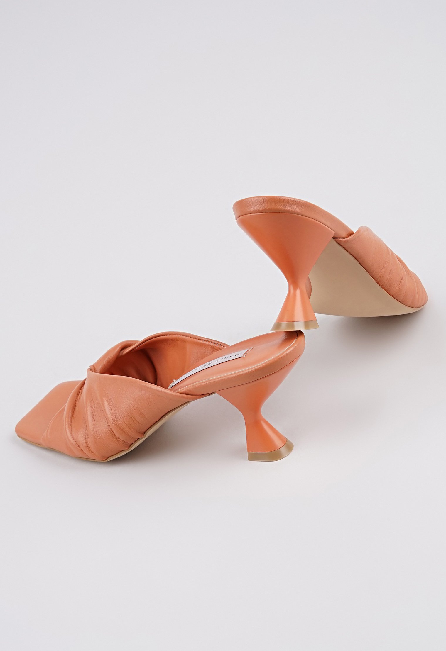 Сабо Mario Berlucci Сабо Mario Berlucci