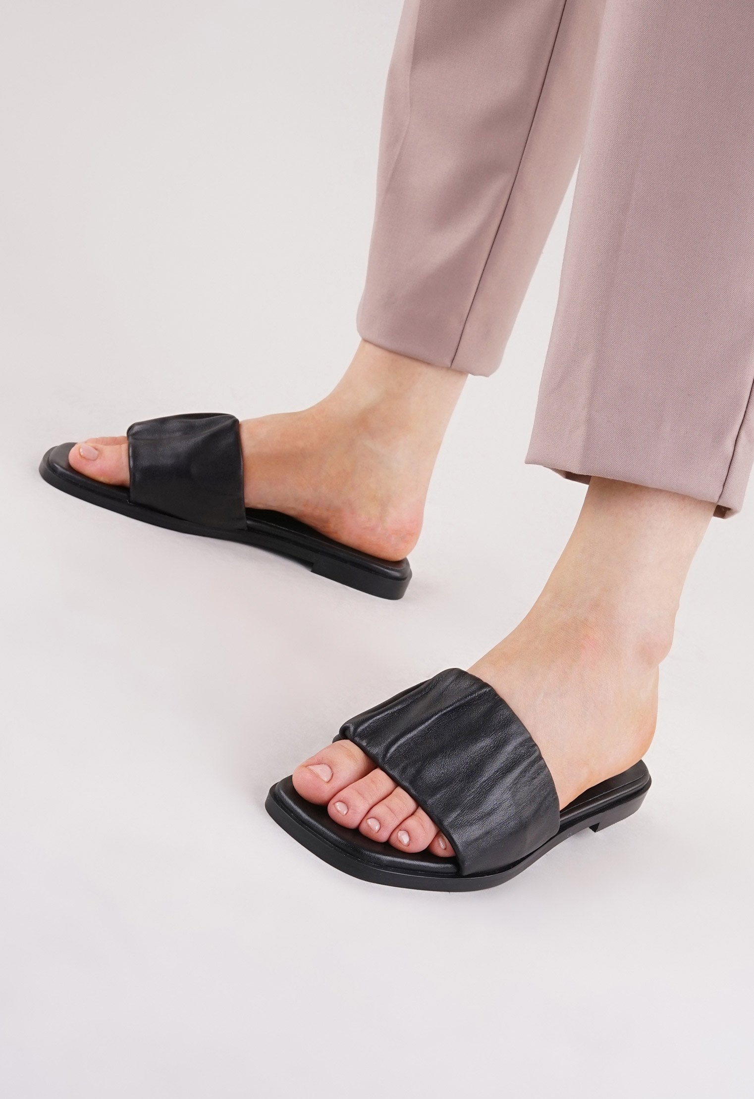 Пантолеты Mario Berlucci Пантолеты Mario Berlucci