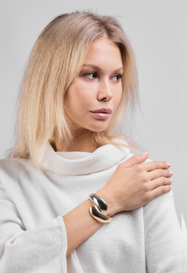 Браслеты  Браслеты