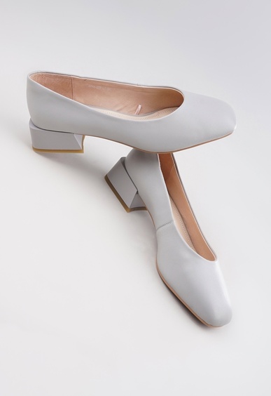 Туфли на низком каблуке Mario Berlucci Туфли на низком каблуке Mario Berlucci