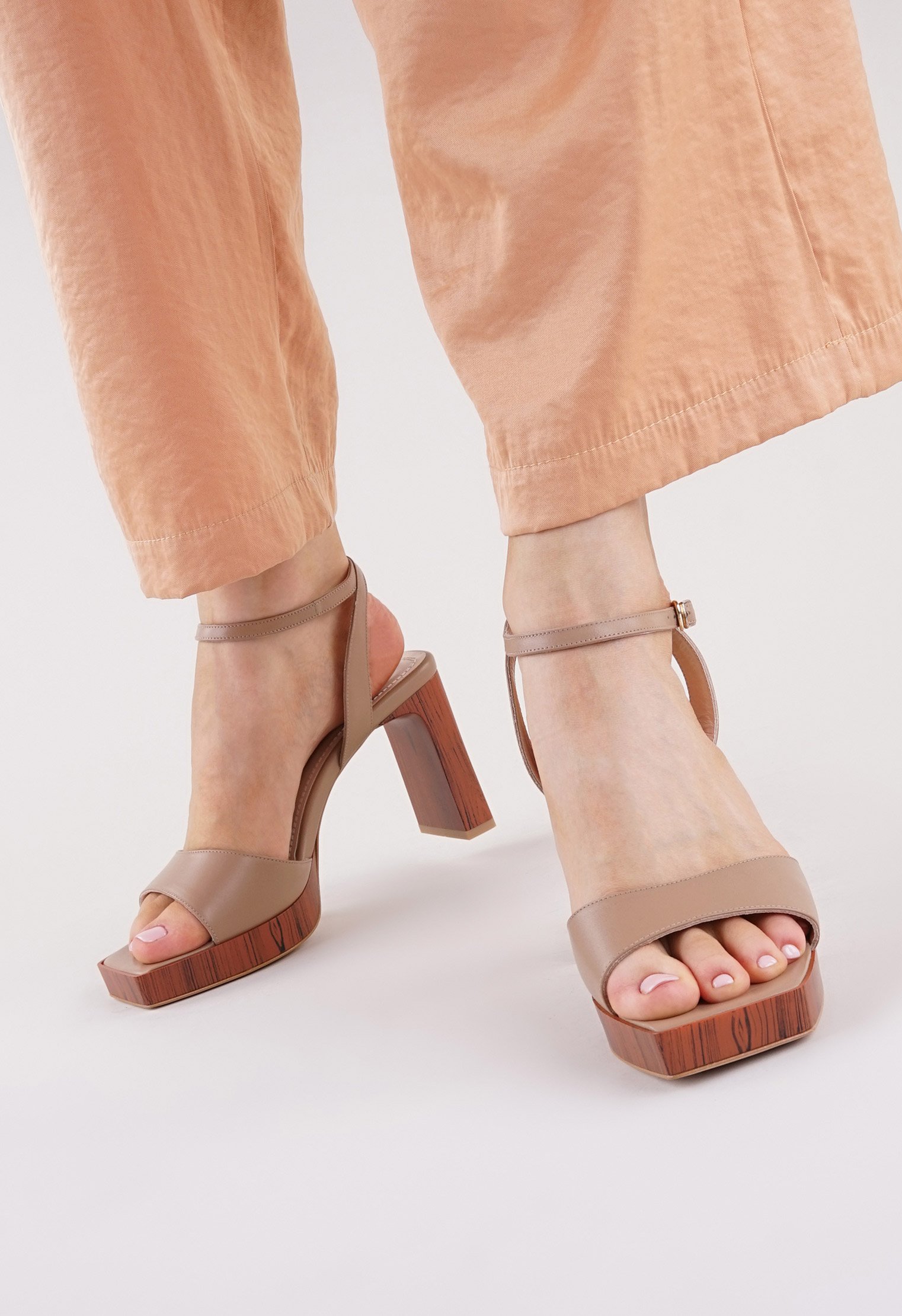 Босоножки на каблуке Mario Berlucci Босоножки на каблуке Mario Berlucci