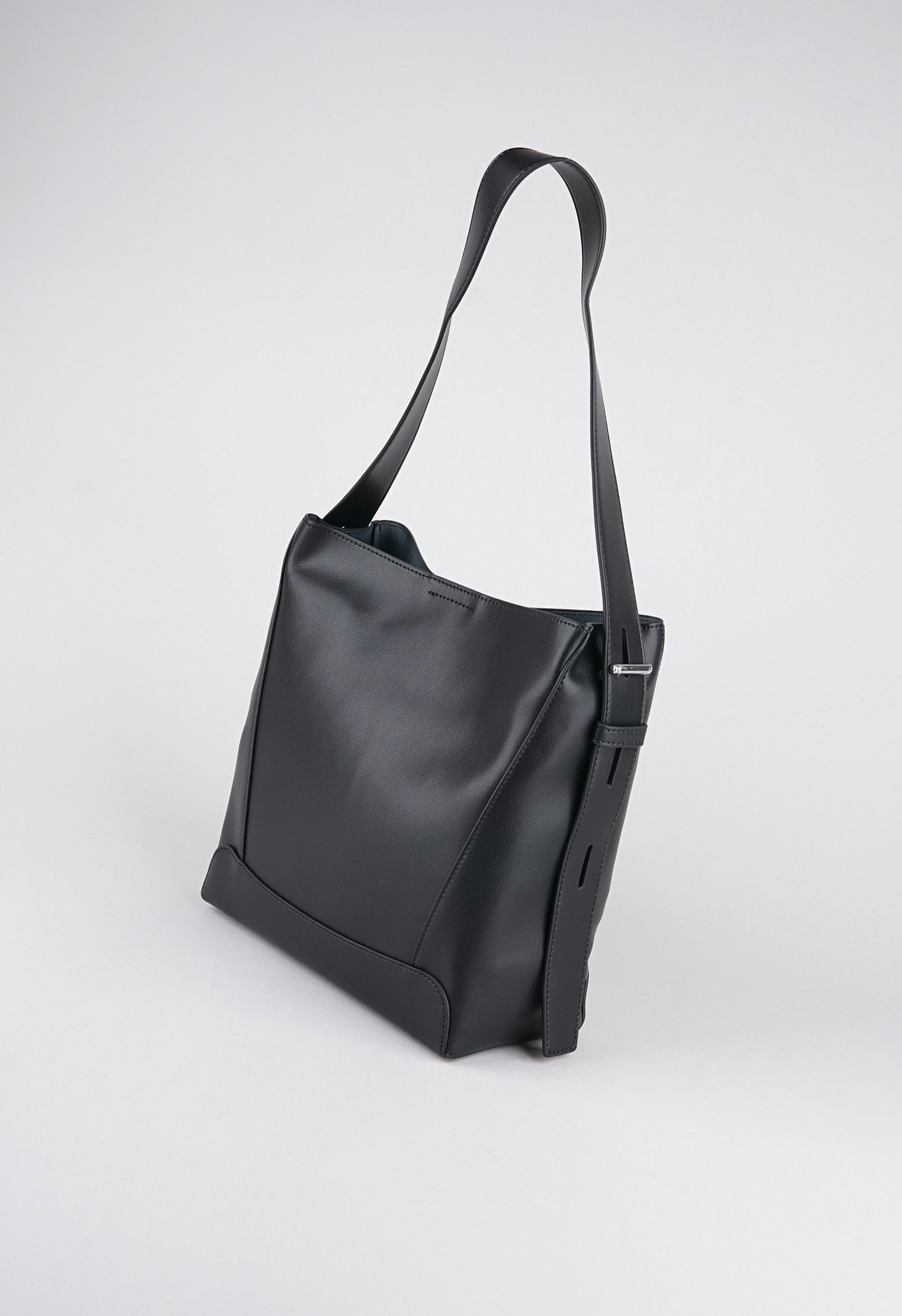 Сумки с ручками Mario Berlucci Сумки с ручками Mario Berlucci