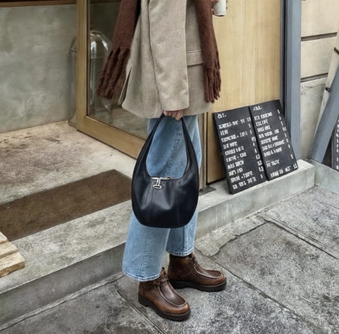 Коричневые ботинки (баннер)