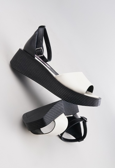 Босоножки на танкетке Mario Berluchi Босоножки на танкетке Mario Berluchi