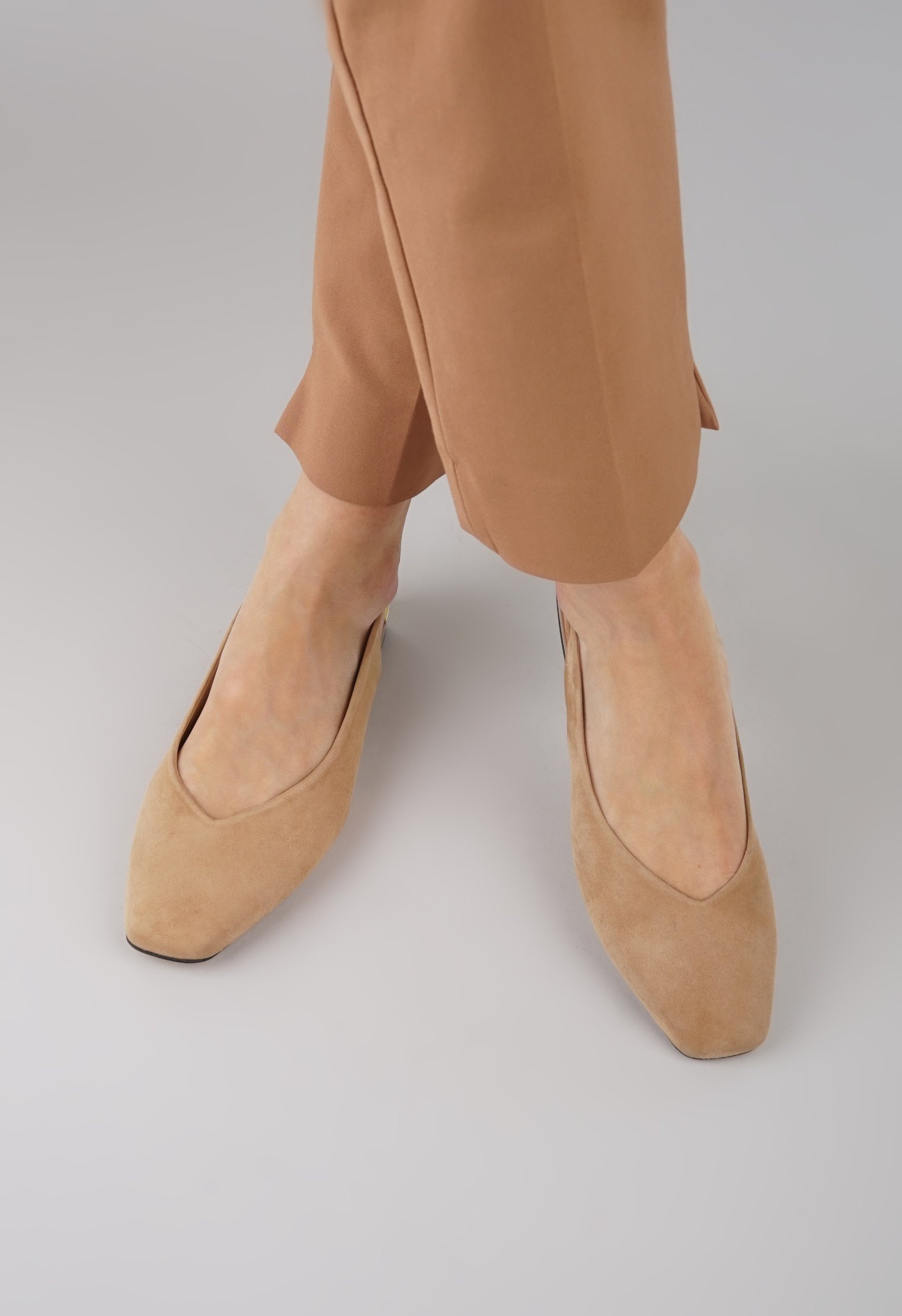 Туфли на низком каблуке Mario Berluchi Туфли на низком каблуке Mario Berluchi