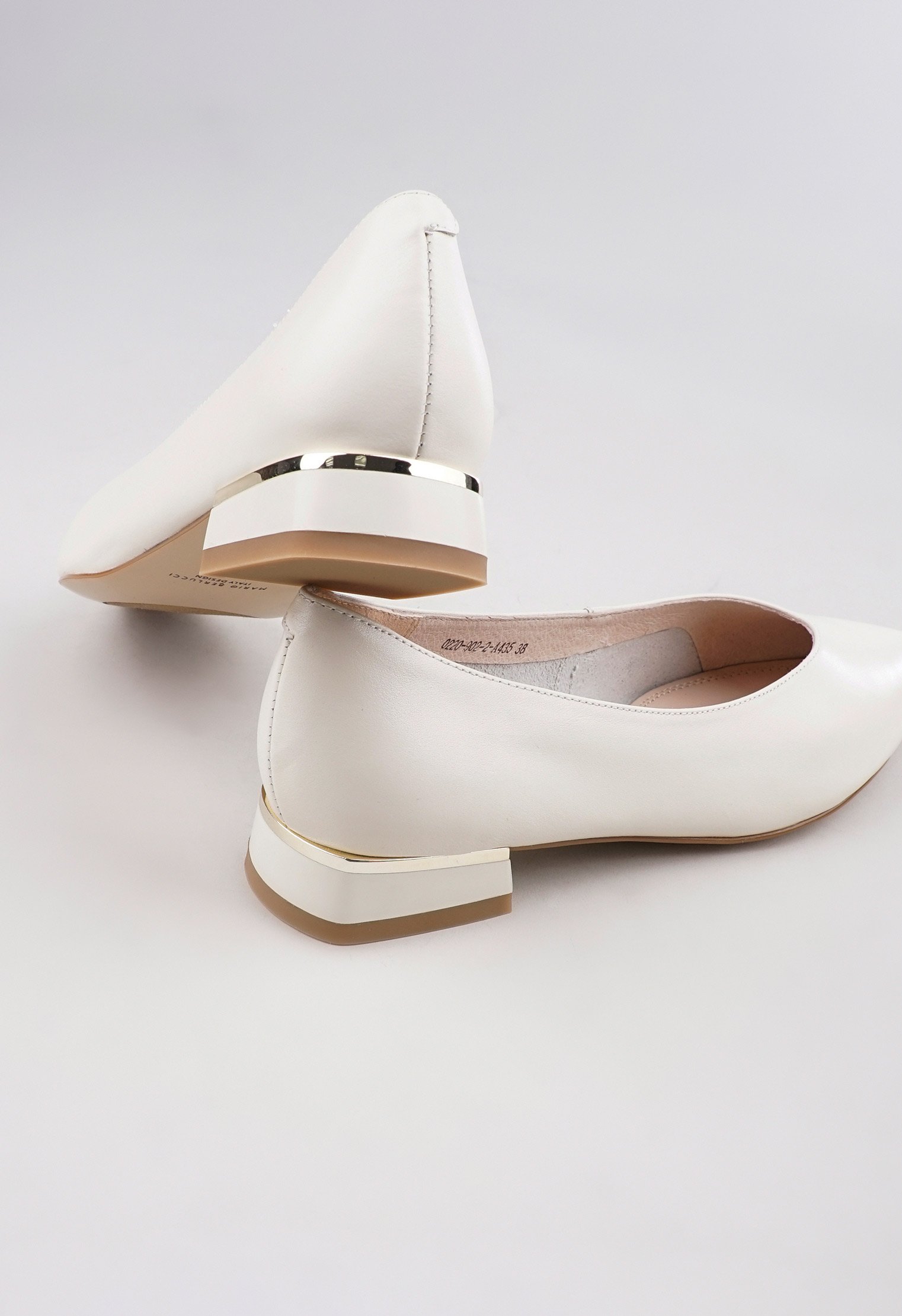 Туфли на низком каблуке Mario Berlucci Туфли на низком каблуке Mario Berlucci