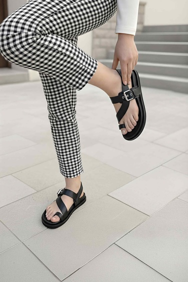 Сандалии Сандалии